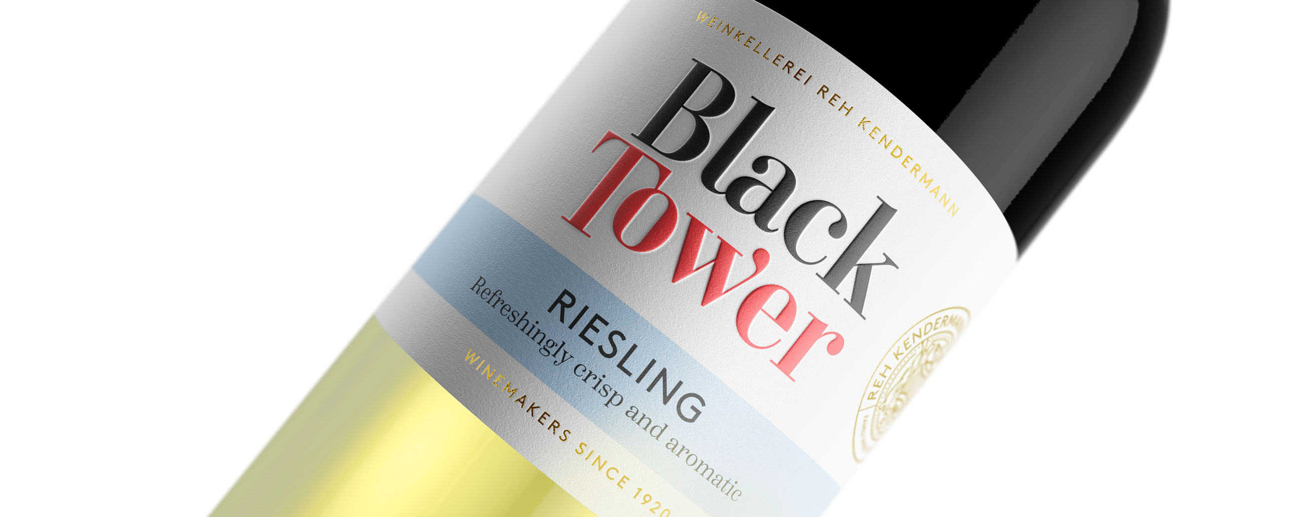 Black Tower Riesling wine vin. Emballasje packaging design.